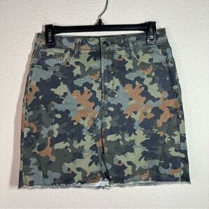 Kensie Jeans‎ Green Camo Denim Frayed Mini Skirt Womens Size 2/26